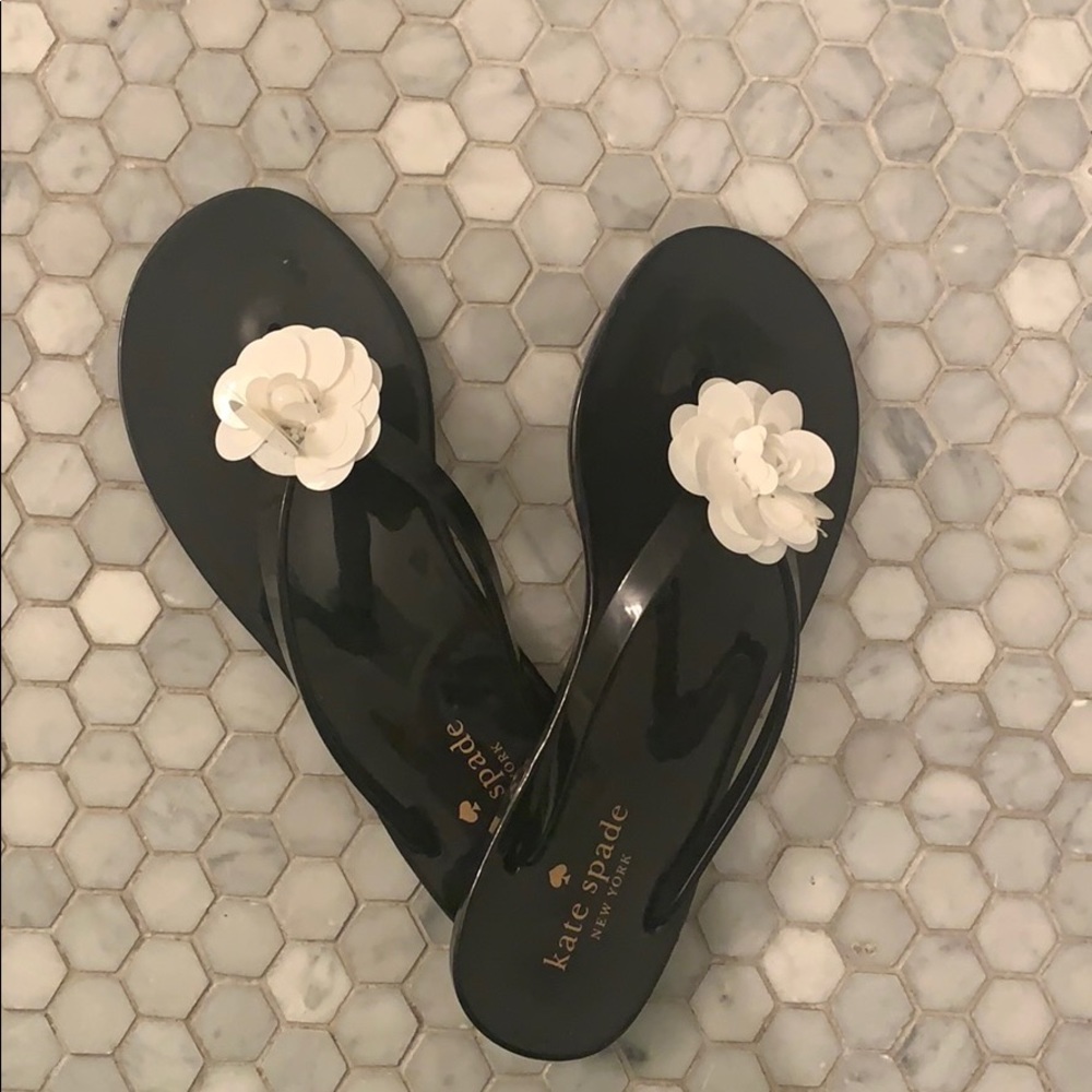 NEW!! kate spade black flip flops!!